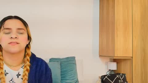 Dakota-Megan online show from November 13, 2025, 2:38 pm