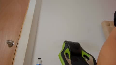 dakota_x18 online show from November 13, 2025, 12:20 am