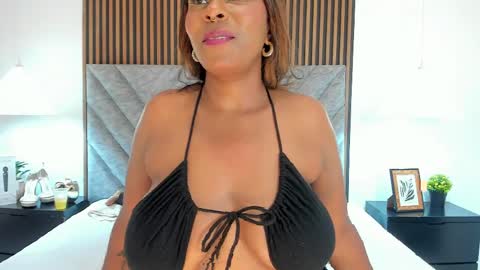 Snapshot of dakotaa_fire chatting on April 27, 2026, 9:35 pm dakotaa online show from April 27, 2026, 9:35 pm