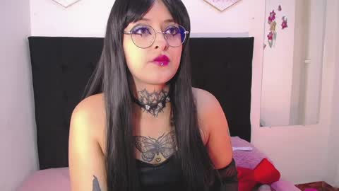 Daakota  online show from April 21, 2026, 12:00 pm