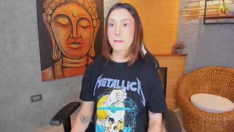 Dakota  online show from November 7, 2025, 11:10 am