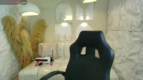 Dakotha  online show from April 22, 2026, 3:09 am