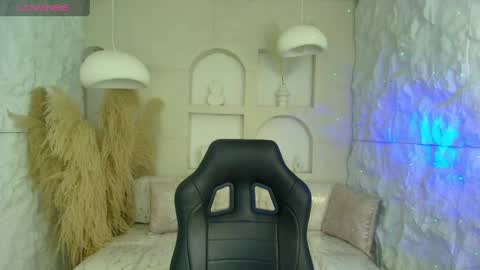 Snapshot of dakotha_v chatting on May 7, 2026, 3:23 am Dakotha online show from May 7, 2026, 3:23 am