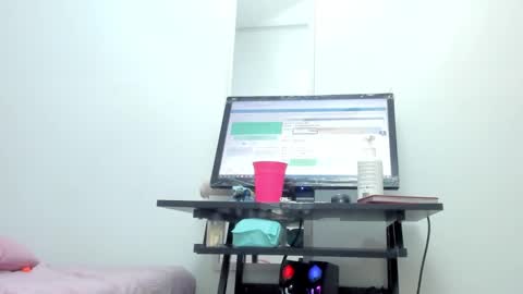  Ren  online show from February 8, 2025, 4:57 am