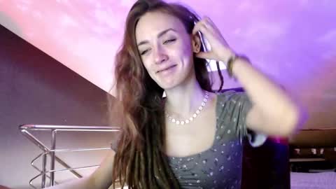 Dalia  online show from February 9, 2025, 10:31 am