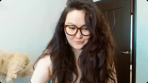 Snapshot of dalidayes chatting on October 21, 2025, 7:20 am Dali online show from October 21, 2025, 7:20 am