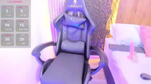 D A L I L A online show from November 5, 2025, 9:15 pm