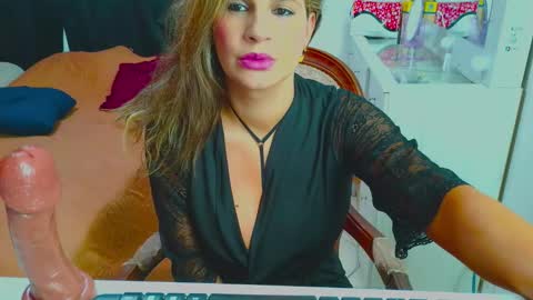 Dalila online show from November 10, 2025, 11:26 pm