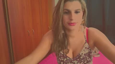 Dalila online show from December 17, 2025, 4:29 am