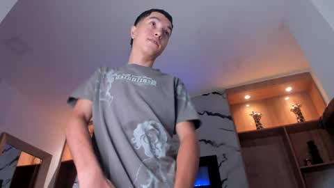 Snapshot of dallen_grant chatting on May 4, 2026, 12:23 pm Dallen Grant online show from May 4, 2026, 12:23 pm
