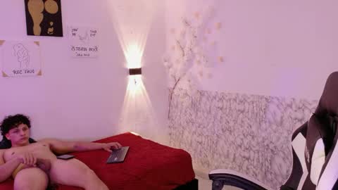 dalton_bigcock online show from June 5, 2026, 4:52 am