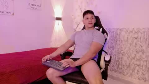 dalton_bigcock online show from July 21, 2026, 5:37 pm