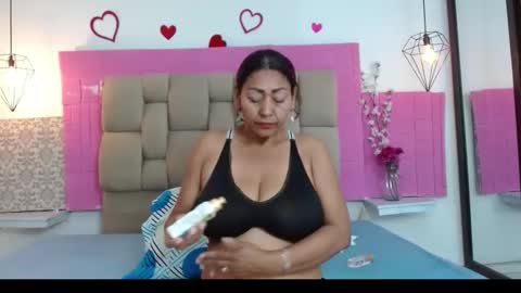 damaryleon online show from December 15, 2025, 7:07 pm