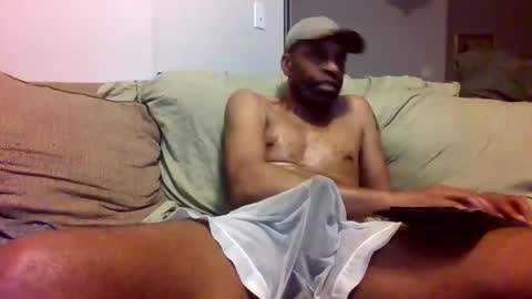 Snapshot of dameatis_brown chatting on April 14, 2026, 5:13 am Dameatis Brown online show from April 14, 2026, 5:13 am