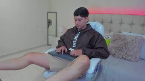 DAMIAN online show from January 9, 2025, 1:13 pm