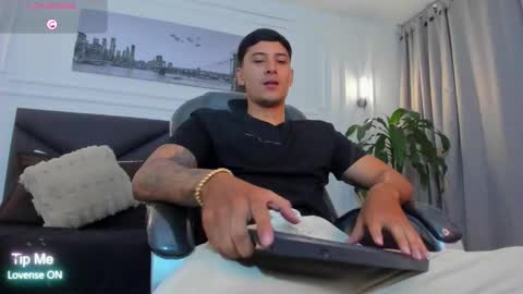 DAMIAN online show from November 6, 2025, 10:16 am