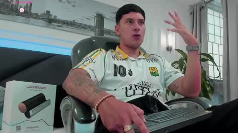 DAMIAN online show from January 9, 2026, 12:41 pm