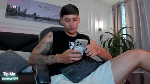 DAMIAN online show from April 10, 2026, 3:39 pm