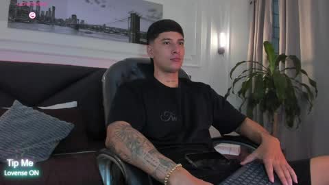 DAMIAN online show from April 13, 2026, 12:43 pm