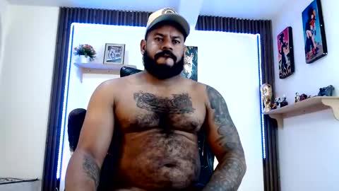 damian64436171 online show from May 19, 2026, 1:44 am