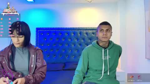 Snapshot of damian_and_roxanne chatting on December 17, 2025, 12:11 pm DAMIAN AND ROXANNE. online show from December 17, 2025, 12:11 pm