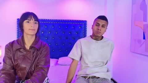 Snapshot of damian_and_roxanne chatting on December 18, 2025, 12:33 pm DAMIAN AND ROXANNE. online show from December 18, 2025, 12:33 pm