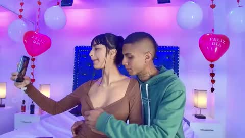 Snapshot of damian_and_roxanne chatting on February 9, 2026, 12:42 pm DAMIAN AND ROXANNE. online show from February 9, 2026, 12:42 pm