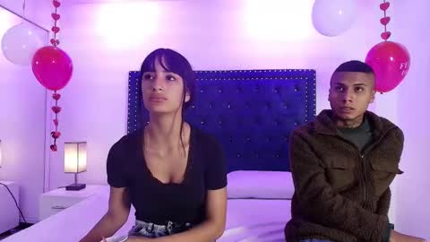 Snapshot of damian_and_roxanne chatting on February 17, 2026, 12:34 pm DAMIAN AND ROXANNE. online show from February 17, 2026, 12:34 pm