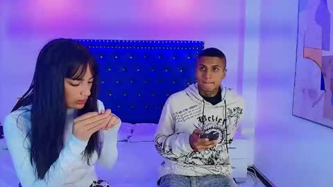 Snapshot of damian_and_roxanne chatting on February 19, 2026, 12:45 pm DAMIAN AND ROXANNE. online show from February 19, 2026, 12:45 pm