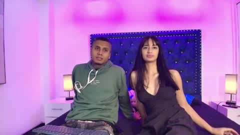 Snapshot of damian_and_roxanne chatting on May 20, 2026, 12:44 pm DAMIAN AND ROXANNE. online show from May 20, 2026, 12:44 pm