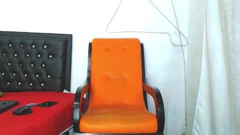 damian_hart_24cm online show from March 10, 2025, 4:25 pm