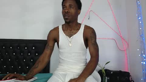 Snapshot of damian_hart_24cm chatting on June 1, 2026, 11:45 am damian_hart_24cm online show from June 1, 2026, 11:45 am
