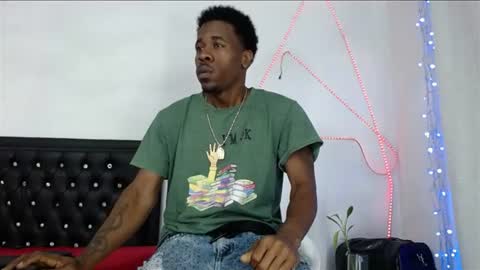 Snapshot of damian_hart_24cm chatting on July 7, 2026, 11:03 am damian_hart_24cm online show from July 7, 2026, 11:03 am
