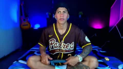 Damian online show from February 25, 2025, 3:09 am