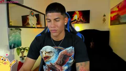 Snapshot of damian_latinxxx chatting on June 17, 2026, 3:42 am Damian online show from June 17, 2026, 3:42 am