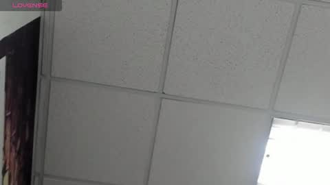 damian_shakur online show from November 23, 2025, 12:05 pm