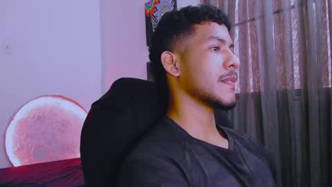 Snapshot of damiann_rees chatting on March 31, 2026, 5:02 pm instagram damiannreed. online show from March 31, 2026, 5:02 pm