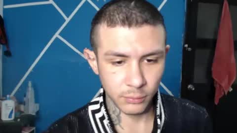 damiansexyboy69 online show from January 19, 2026, 2:26 am
