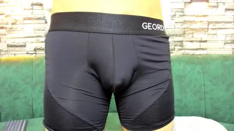 LIAM online show from October 11, 2025, 6:28 pm