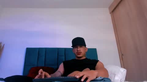 INSTAGRAM  DAMMIANMILLEROFICIAL online show from November 19, 2025, 5:02 pm