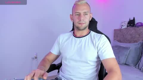 Snapshot of damon_baker0 chatting on October 27, 2025, 5:06 pm Damon bakert online show from October 27, 2025, 5:06 pm