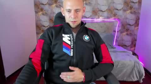 Snapshot of damon_baker0 chatting on June 18, 2026, 3:27 pm Damon bakert online show from June 18, 2026, 3:27 pm
