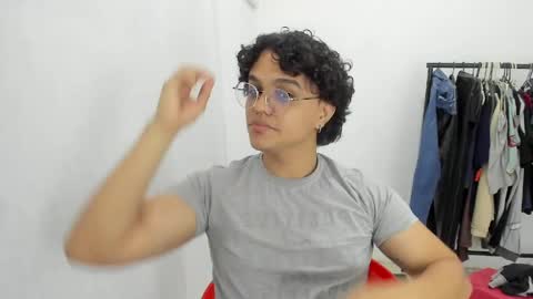 Diane Blosson online show from April 21, 2026, 1:42 am