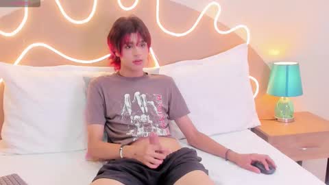 D A N online show from September 21, 2025, 1:13 pm