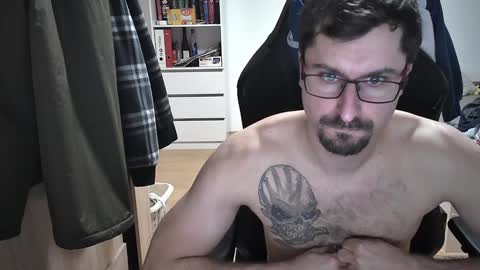 King Dan online show from February 1, 2025, 6:40 pm