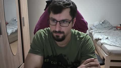 King Dan online show from October 3, 2025, 7:44 pm