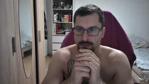 King Dan online show from October 25, 2025, 6:57 pm