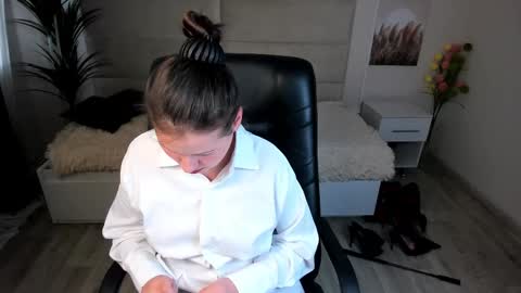 Dana Dom online show from February 9, 2025, 5:50 am