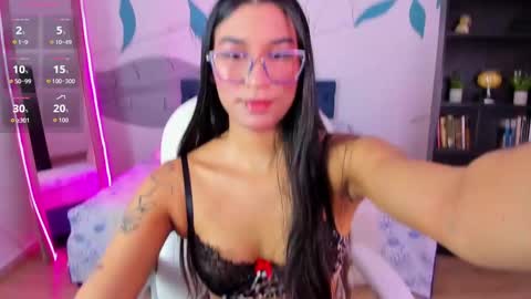 dana_paula online show from September 30, 2025, 2:22 pm