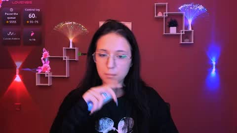 dana_sweet__ online show from May 1, 2026, 8:35 pm